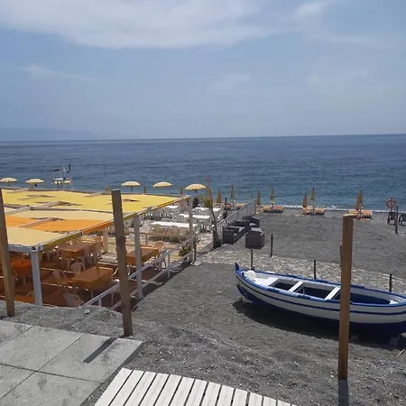 Super Attico Vicino Taormina Διαμέρισμα Roccalumera